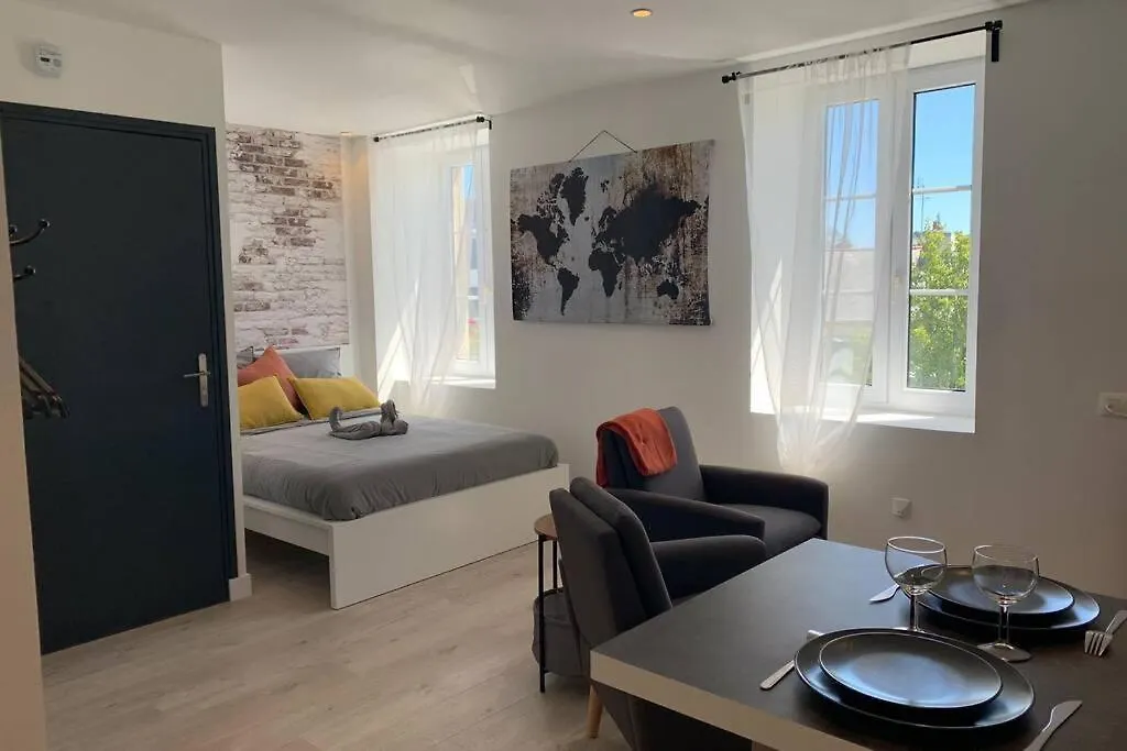 Le Petit Loft - Studio - Wifi - Coeur De Ville - Parking Pont-lʼAbbé